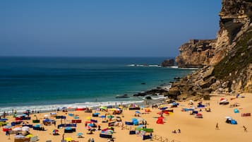 Una playa cerca