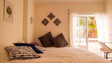 3 soverom, skrivebord, strykejern/-brett og wi-fi (inkludert)