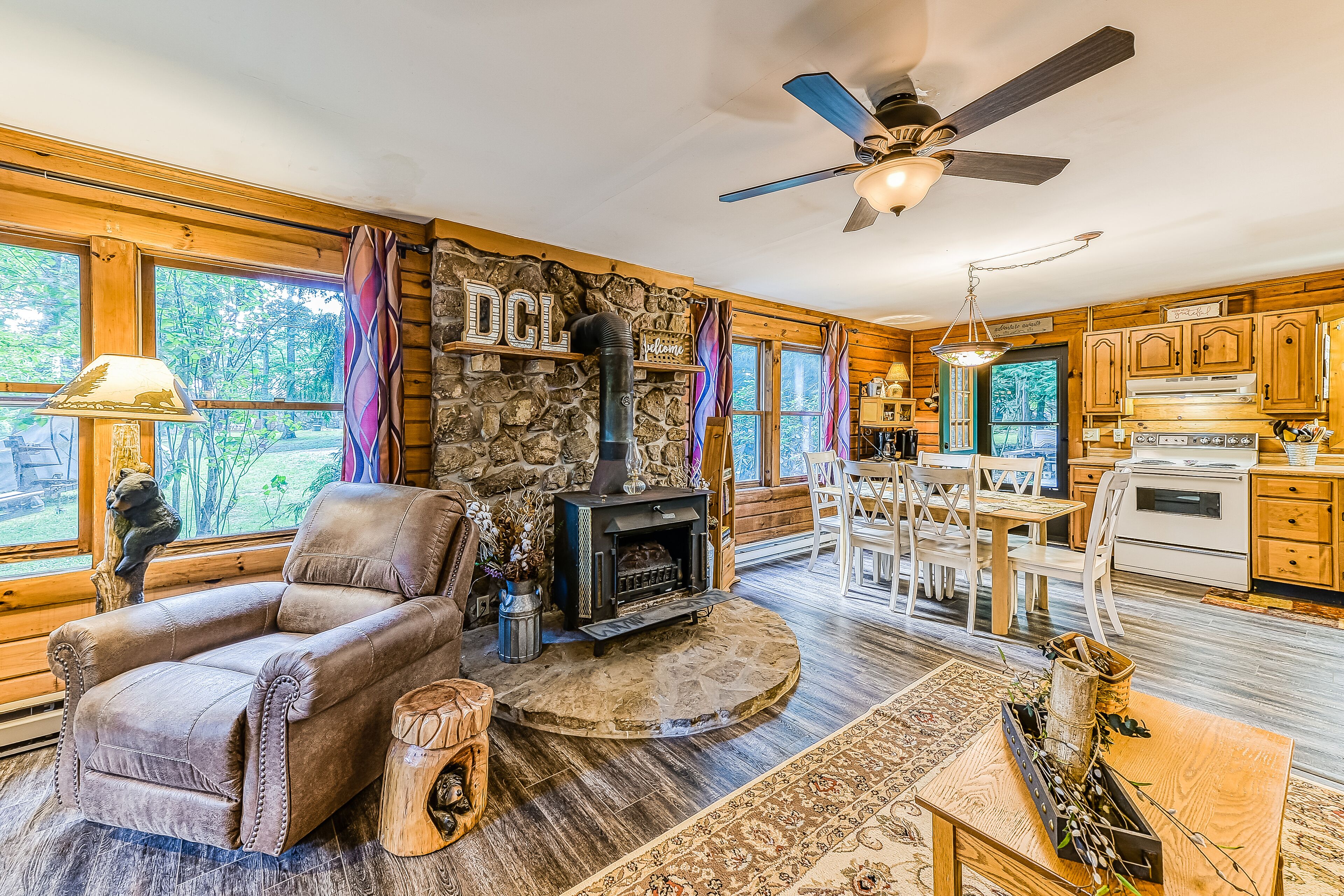 Family Cabin w/ Game Room, WiFi & Community Beach/Lake Access
