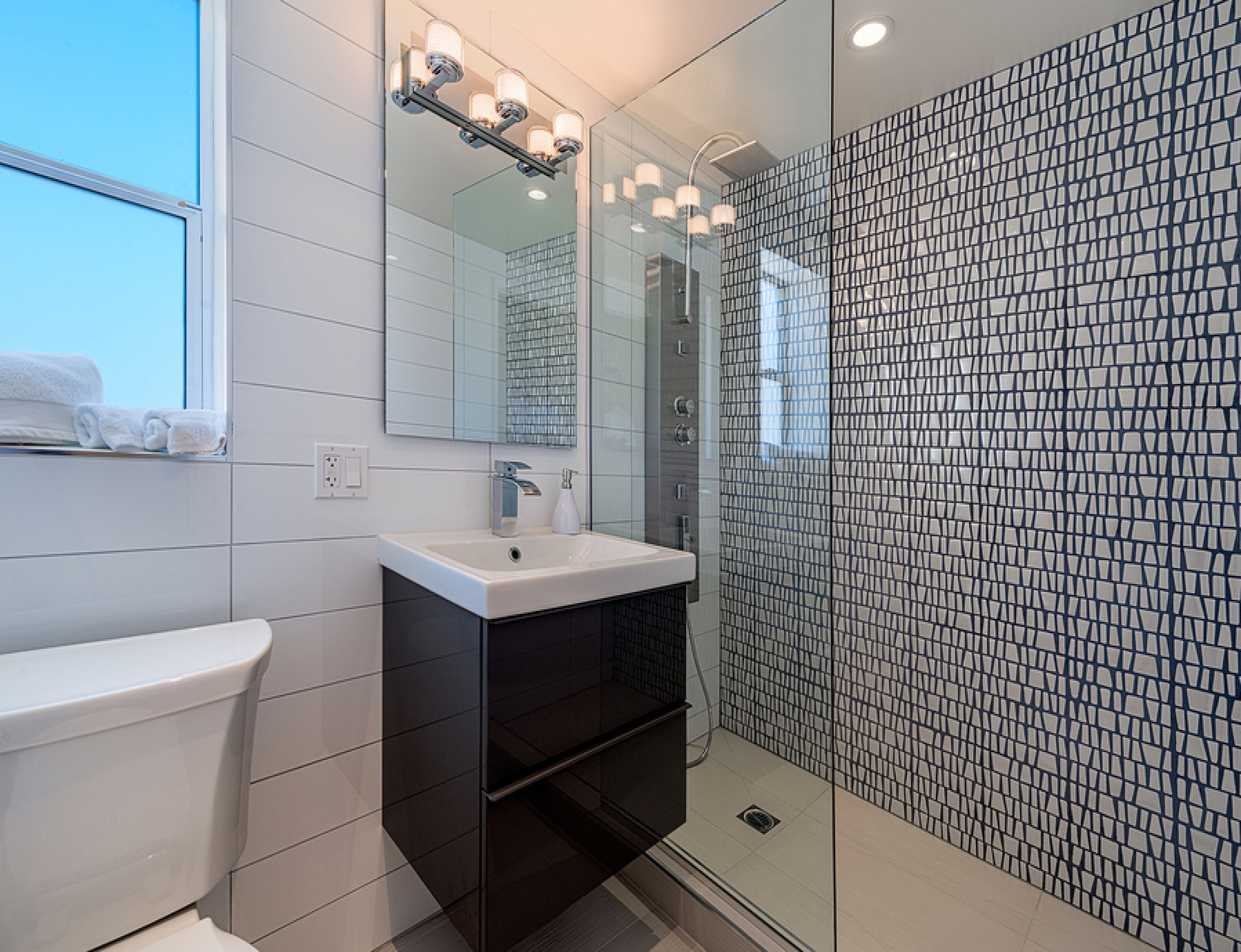 shower, rainfall showerhead, free toiletries, hair dryer