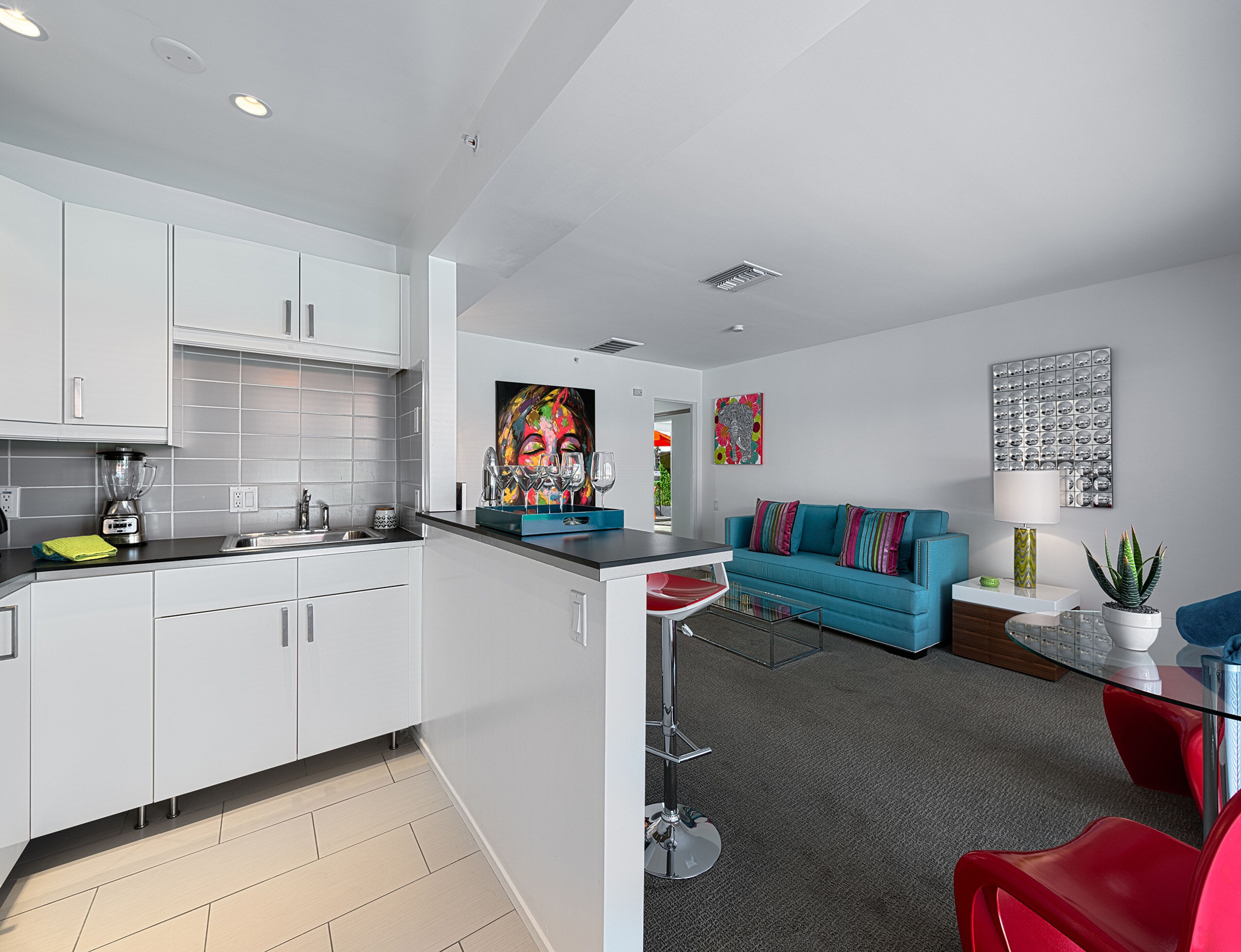 deluxe room, 1 king bed | private kitchen | full-sized fridge, oven, stovetop, espresso maker