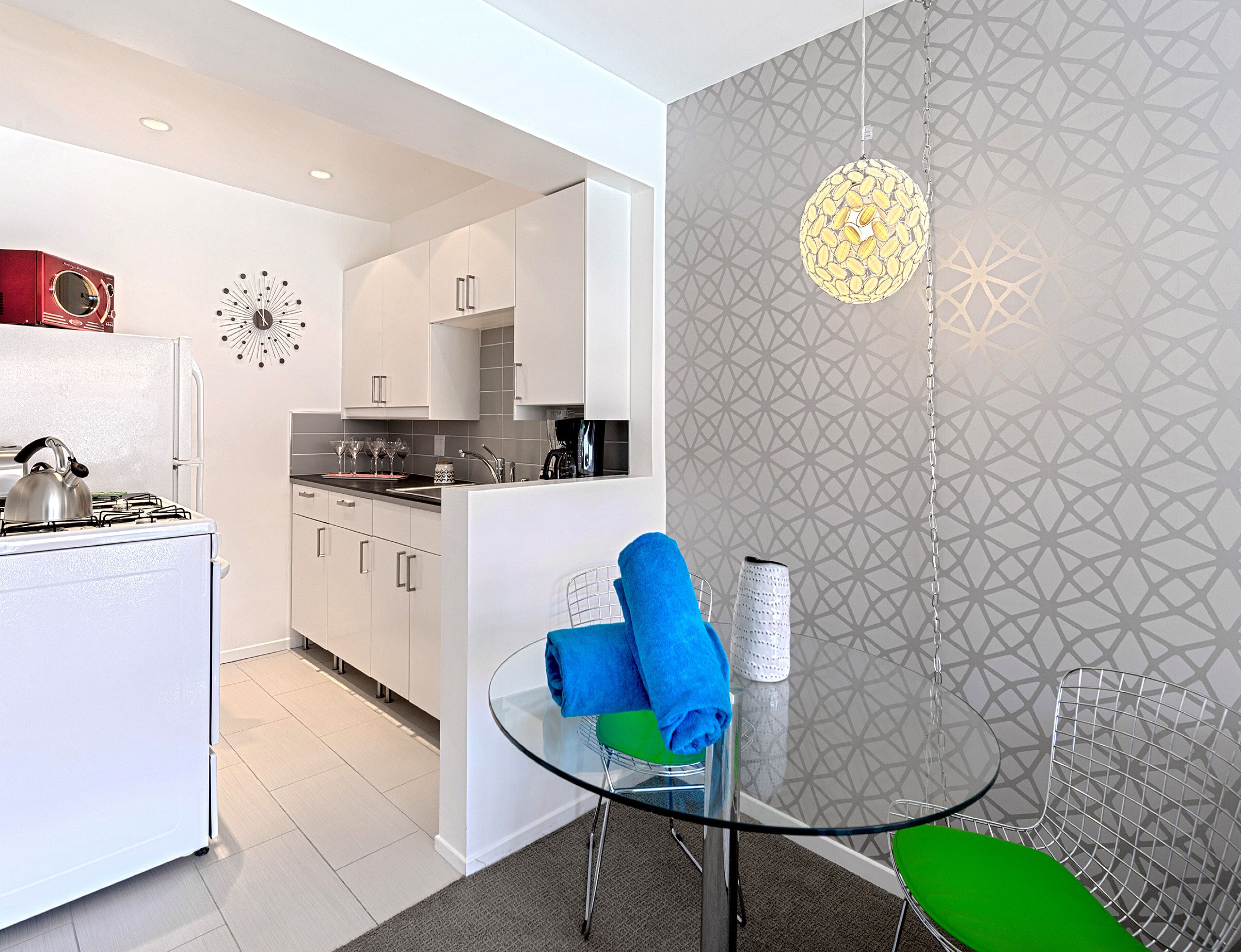 deluxe room, 1 king bed | private kitchen | full-sized fridge, oven, stovetop, espresso maker