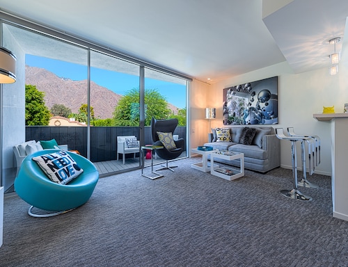 The Twist Palm Springs