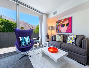 Superior studio, 1 kingsize bed | Luxe beddengoed, pillowtop-bedden, individueel gedecoreerd