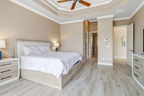 3 bedrooms, iron/ironing board, WiFi, bed sheets