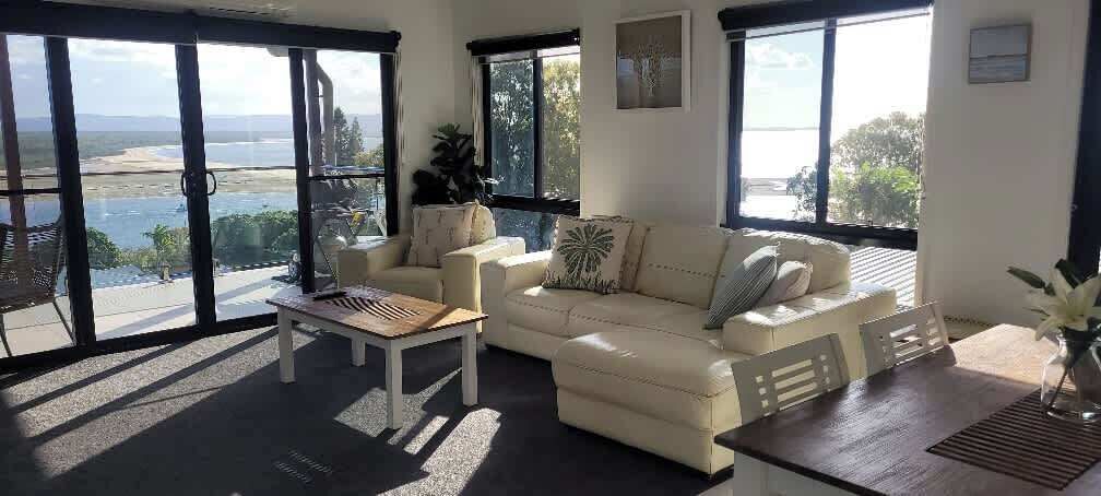 TV, DVD player, offices