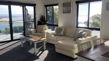 TV, DVD player, offices