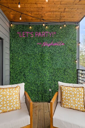 Property grounds - New Luxury Southern Charm - 4BR - Walk Everywhere (Nashville)