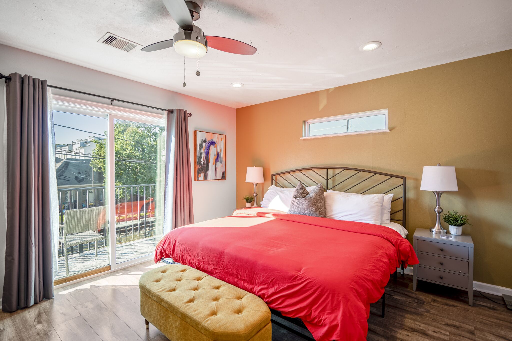 3 bedrooms, desk, iron/ironing board, free WiFi