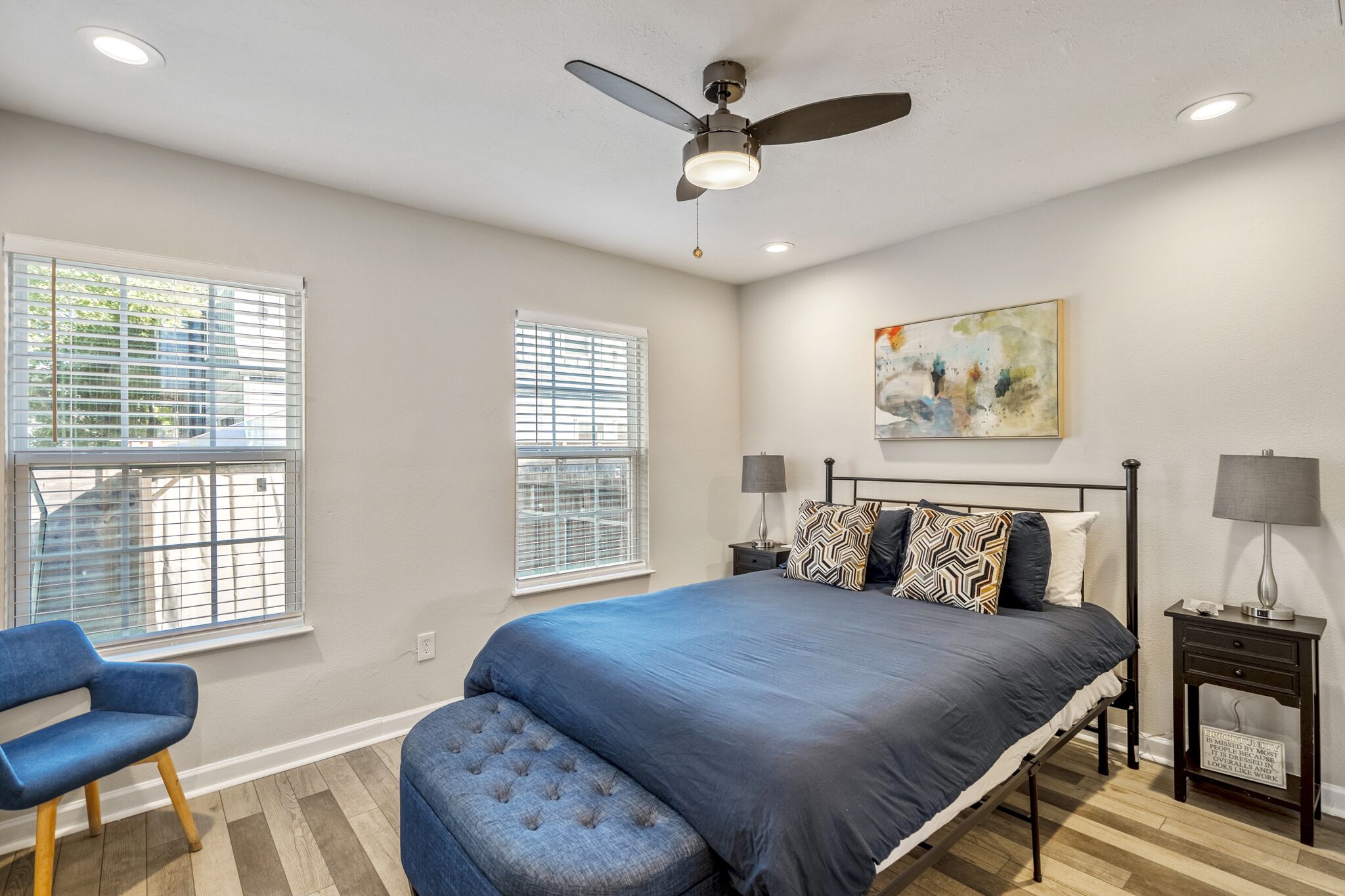 3 bedrooms, desk, iron/ironing board, free WiFi