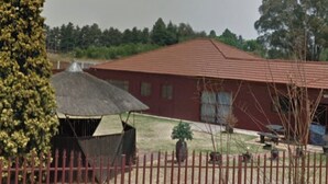 Unclassified image, 3 of 11, button - Lovely 1-bed Cottage in Springs (Springs)