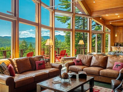 The Ridge House-Modern Chalet!  Spectacular Slope Views