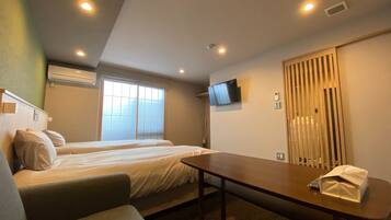 1 bedroom, desk, iron/ironing board, free WiFi