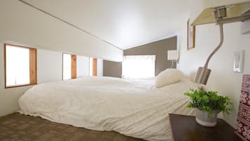 1 bedroom, desk, free WiFi, bed sheets