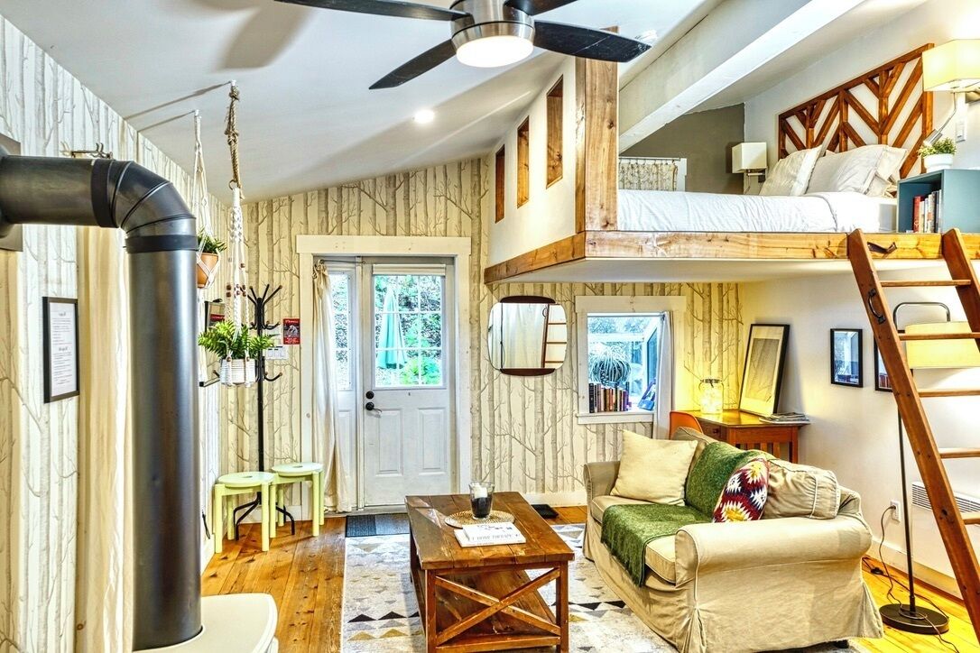 1 bedroom, desk, free WiFi, bed sheets