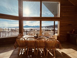 Dining - 4 Suites  - Great Views + Game Room - Gone Fish Inn (Island Park)
