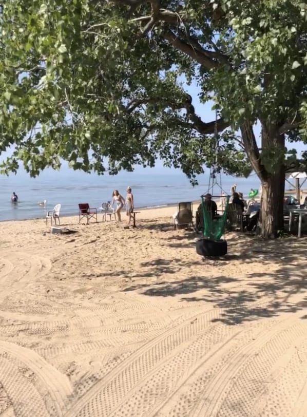 Beach nearby, beach towels