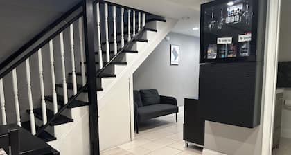 The Bangor D.C., Cozy Basement Apartment w/Kitchen