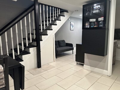 The Bangor D.C., Cozy Basement Apartment w/Kitchen