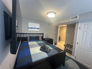 1 dormitorio, escritorio, tabla de planchar con plancha y wifi gratis