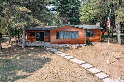 Crosslake Family Lake Retreat + Guest Cabin - Sleeps 13 - Dock - Minutes to Town