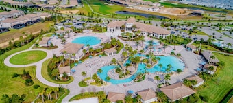 MO800 Champions Gate 5 Bedroom bathroom 5 Private Pool & Jaccuzi, Free Waterpark