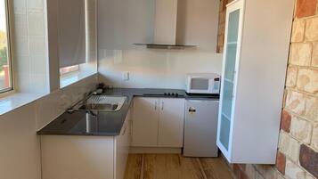 Deluxe Studio | Private kitchen