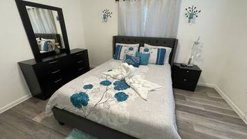 2 bedrooms, iron/ironing board, free WiFi, bed sheets