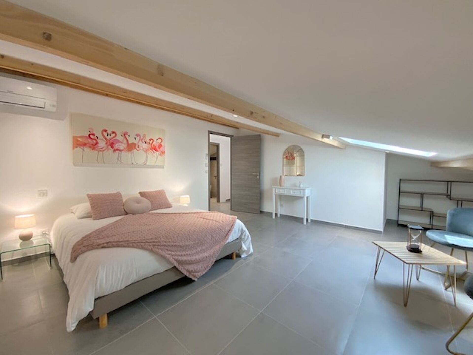 2 bedrooms, iron/ironing board, bed sheets