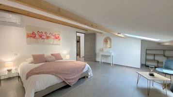 2 bedrooms, iron/ironing board, bed sheets