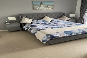 2 bedrooms, iron/ironing board, free WiFi, bed sheets - 5 STAR LUXURY TOWNHOUSE-HUA HIN (Hua Hin)