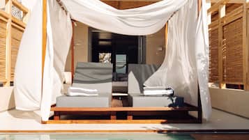 Private pool