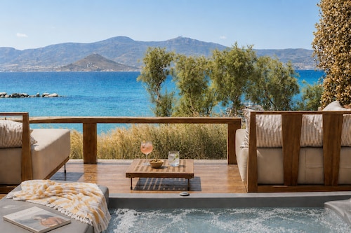 Avgoustos Suites - Adults only