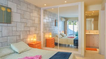 6 slaapkamers, een strijkplank/strijkijzer, gratis wifi, beddengoed