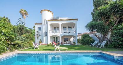 Villa à la plage dans un environnement isolé