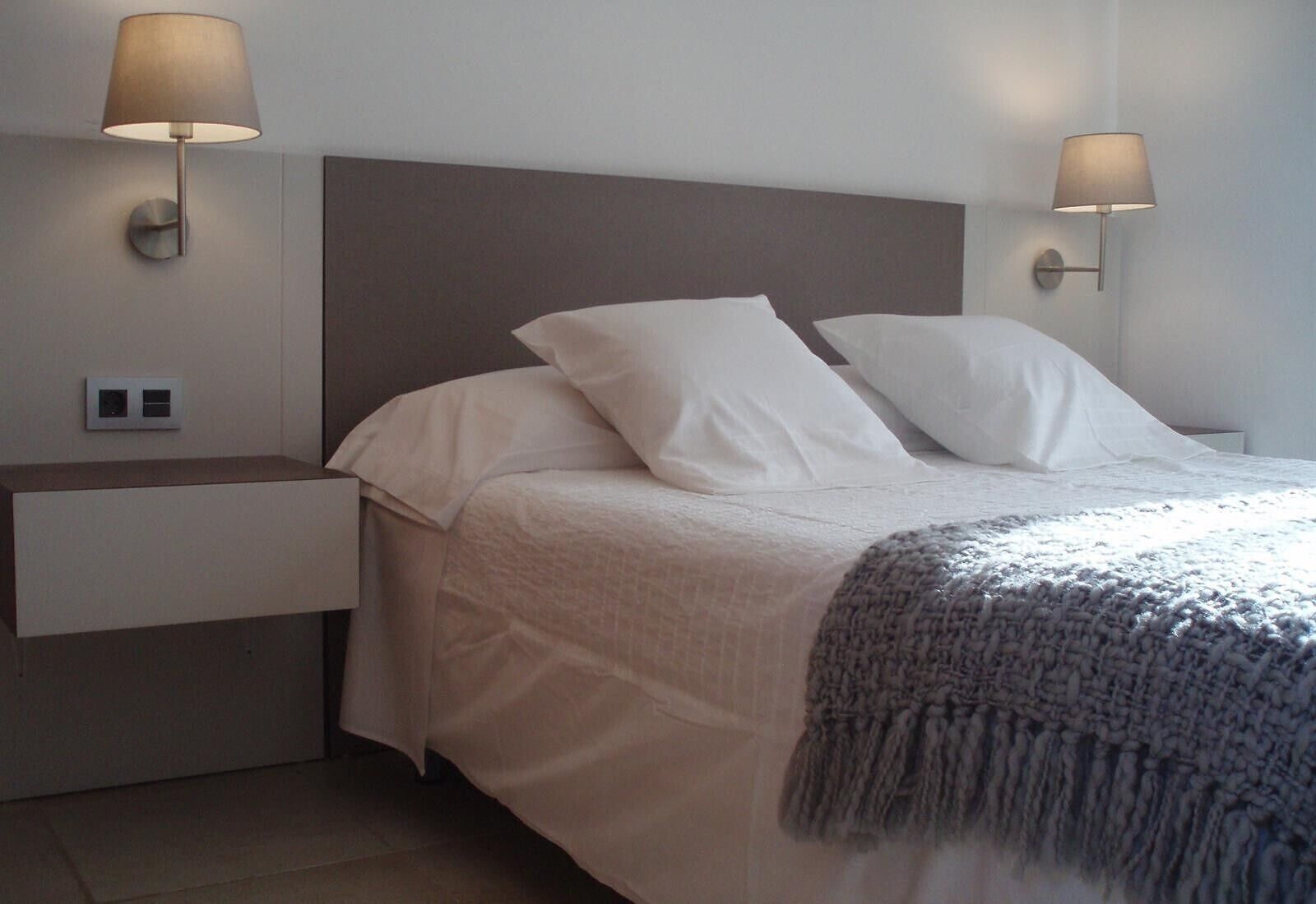 2 slaapkamers, een strijkplank/strijkijzer, gratis wifi, beddengoed