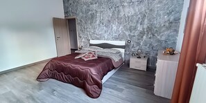 3 Schlafzimmer, Bügeleisen/Bügelbrett, Reisekinderbett, kostenloses WLAN