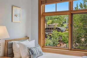 2 Schlafzimmer, Bügeleisen/Bügelbrett, Reisekinderbett, WLAN