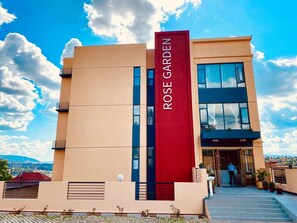 Front of property - Rose Garden Private Apartment By LINK (Kigali)