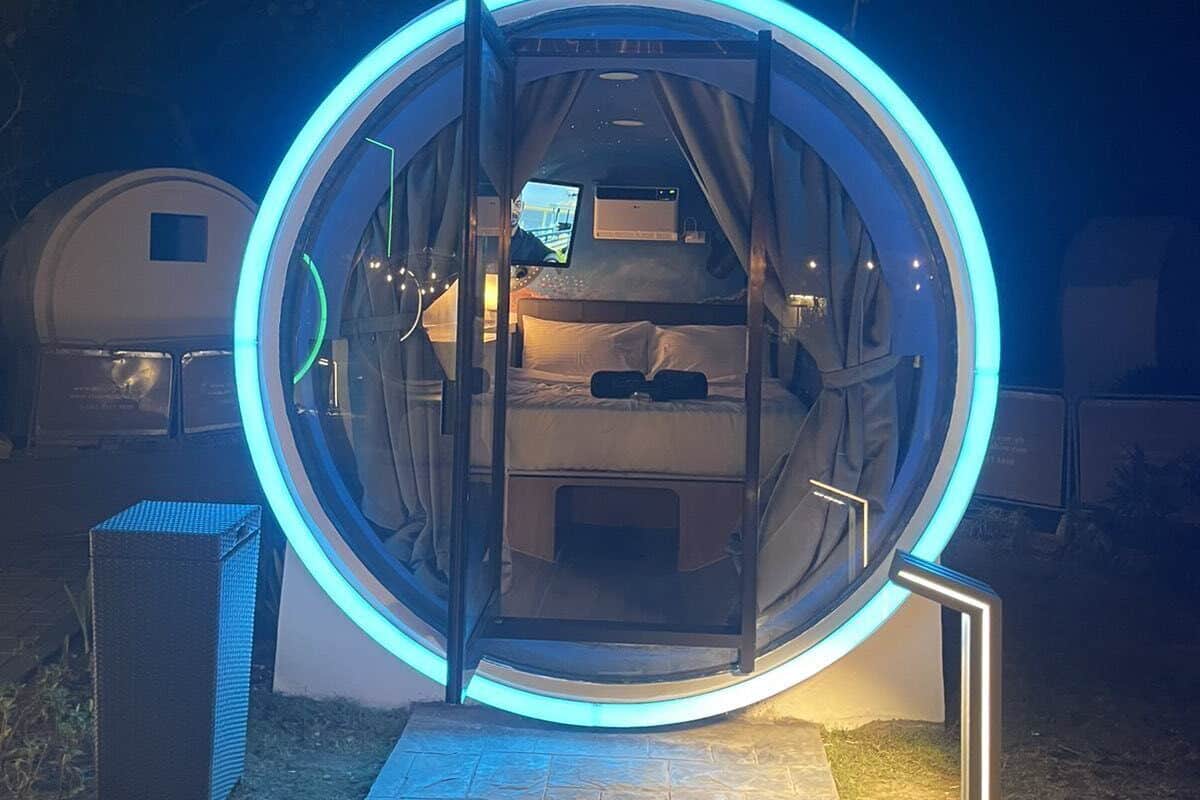 Kamer, 1 queensize bed | Een minibar, een kluis op de kamer, gratis wifi, beddengoed
