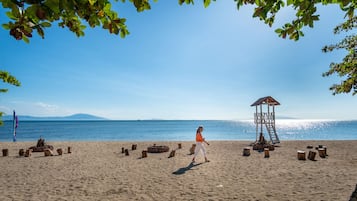 Aan het strand, gratis strandcabana's