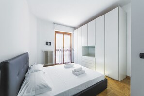 2 slaapkamers, een strijkplank/strijkijzer, wifi