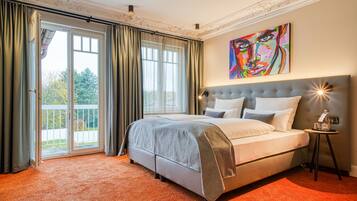 Boutique Double Room | Hypo-allergenic bedding, in-room safe, soundproofing, free WiFi