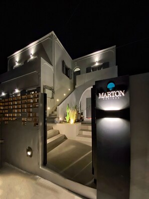 Front of property - Marton Perissa (Santorini)