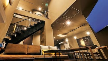 Basic-villa - ikke-ryger - kæledyr ikke tilladt (North Wing/BBQ Terrace) | 3 soveværelser, skrivebord, arbejdsområde til bærbare computere