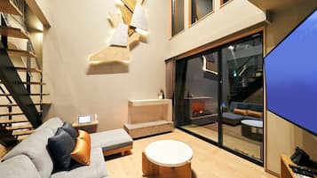 3 bedrooms, desk, laptop workspace, blackout curtains
