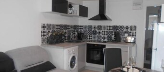 Residence Valissou - Black and white apartment decoration