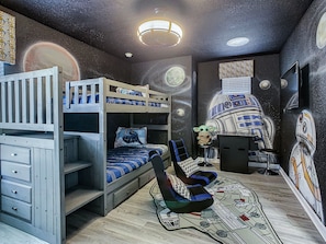 5 bedrooms, iron/ironing board, travel cot, free WiFi - 5BR Disney Oasis | Avengers Game Room + Pool & Spa (Kissimmee)