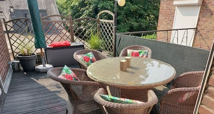 SPACIOUS TOWER APARTEMENT IN CENTRE SITTARD. Free privat parkinglot.