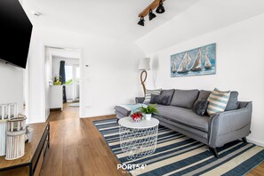 تلفزيون، مدفأة، تنس طاولة، مكتبة فيديو